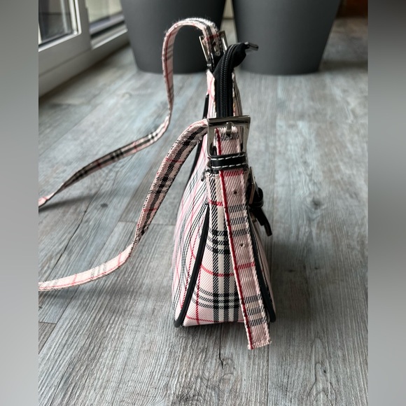 New pink mock ‘Burberry’ print little purse for child/youth. - Picture 3 of 10